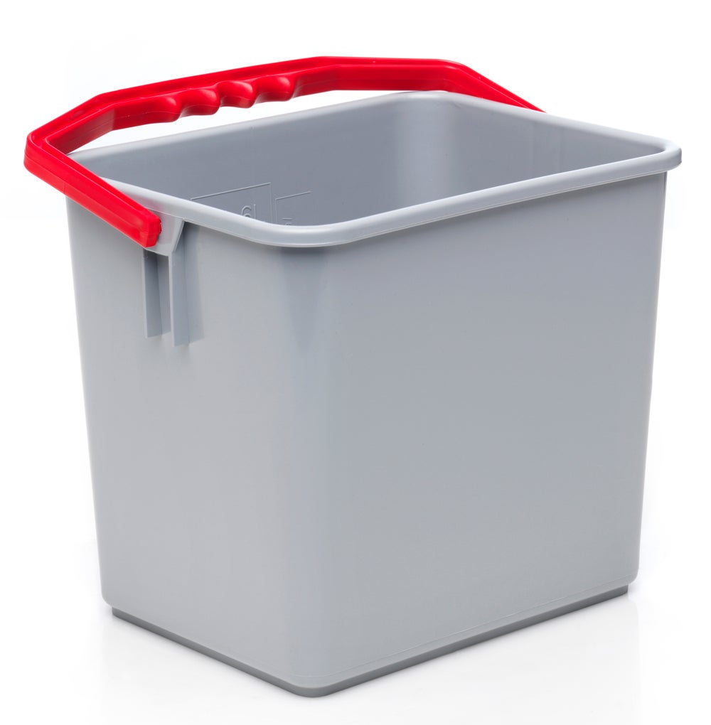 L-7325_BASICLEAN_BØTTE_6L_HÅNDTAK_RØD_STK_59395_FRCE.jpg