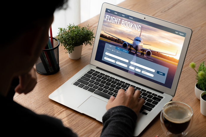 false Online flight booking website provide modish reservation system